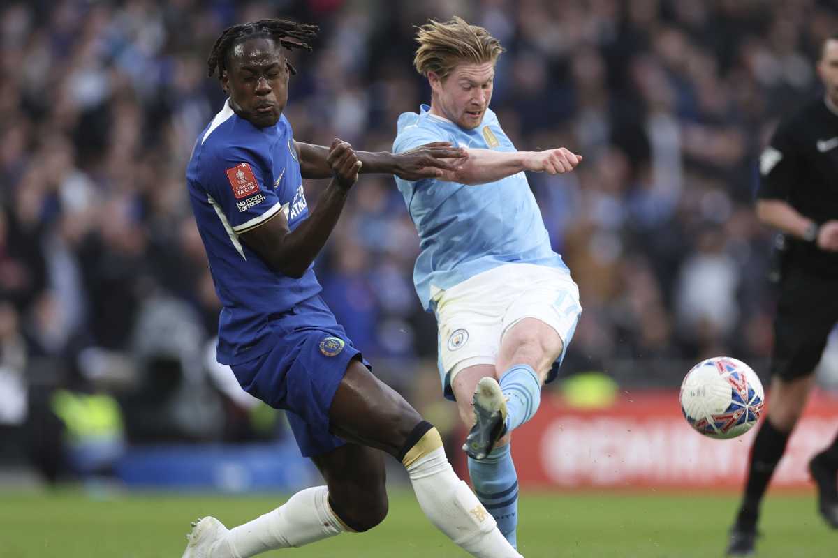 Chalobah e De Bruyne assieme al Napoli