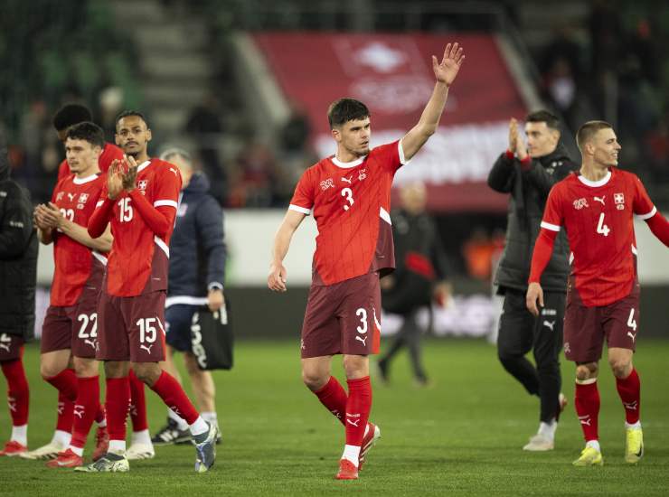 Hajdari con la maglia della Svizzera