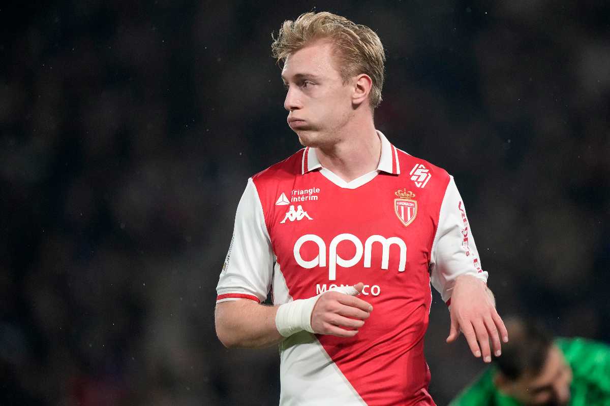 Mika Biereth sbuffa