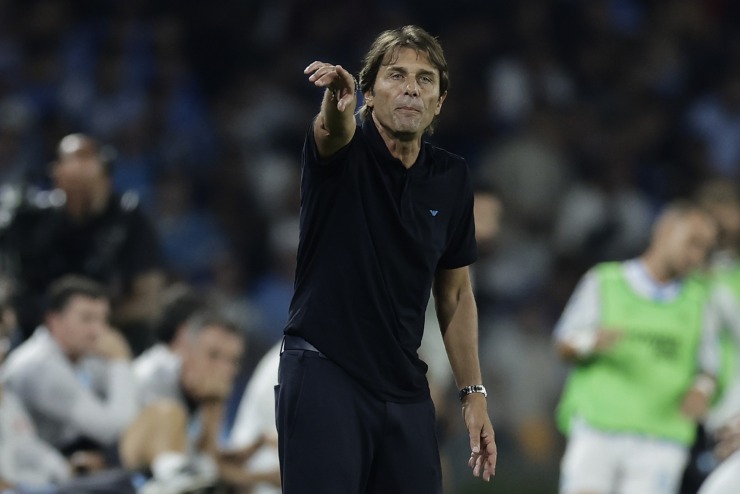 Conte durante una partita del Napoli