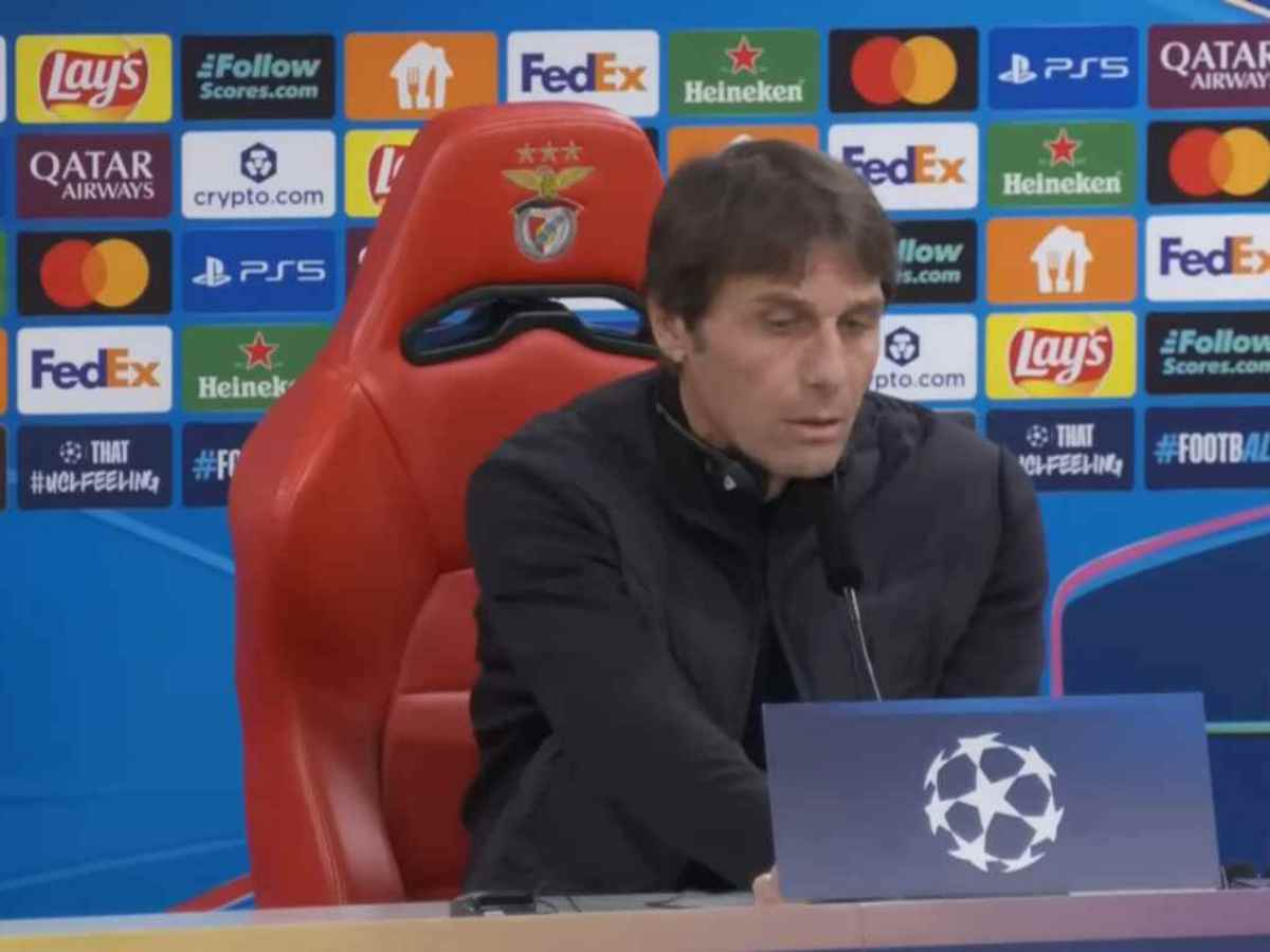 Antonio Conte in conferenza stampa