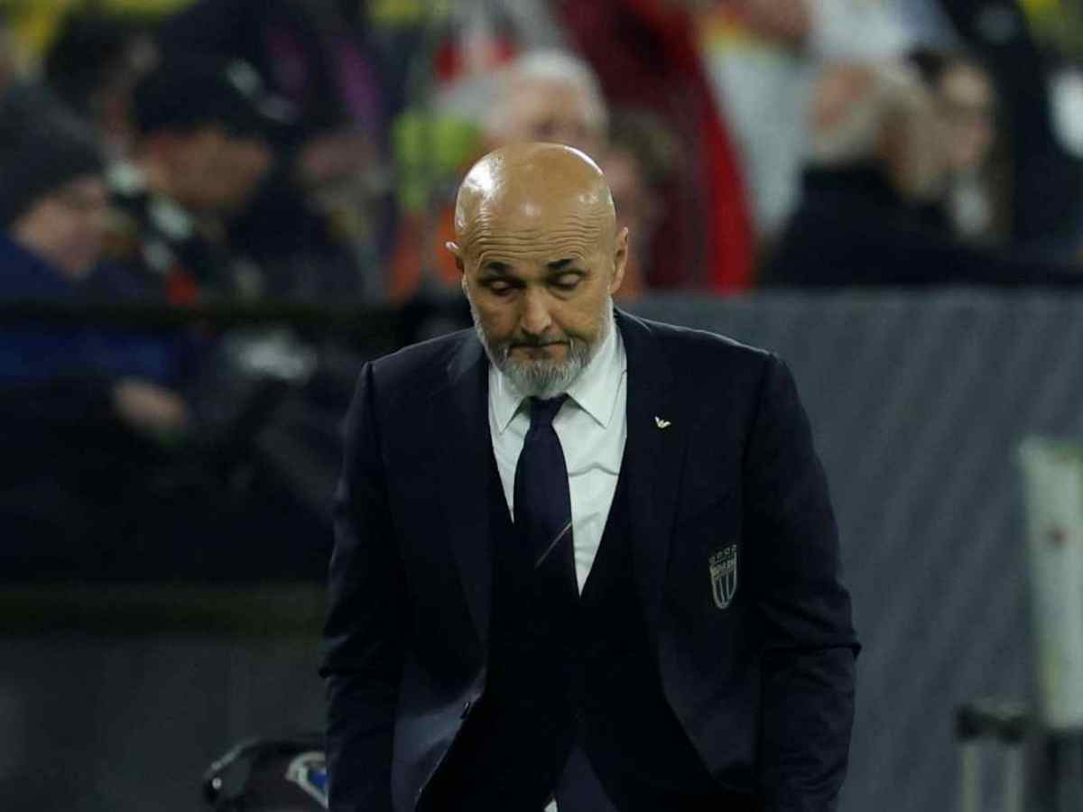 Luciano Spalletti a testa bassa