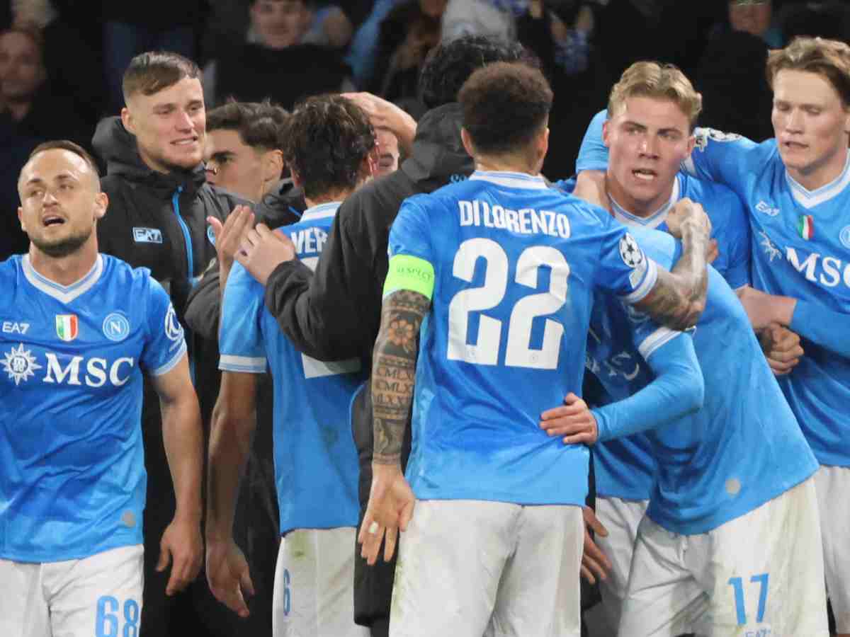 Napoli esulta dopo un gol
