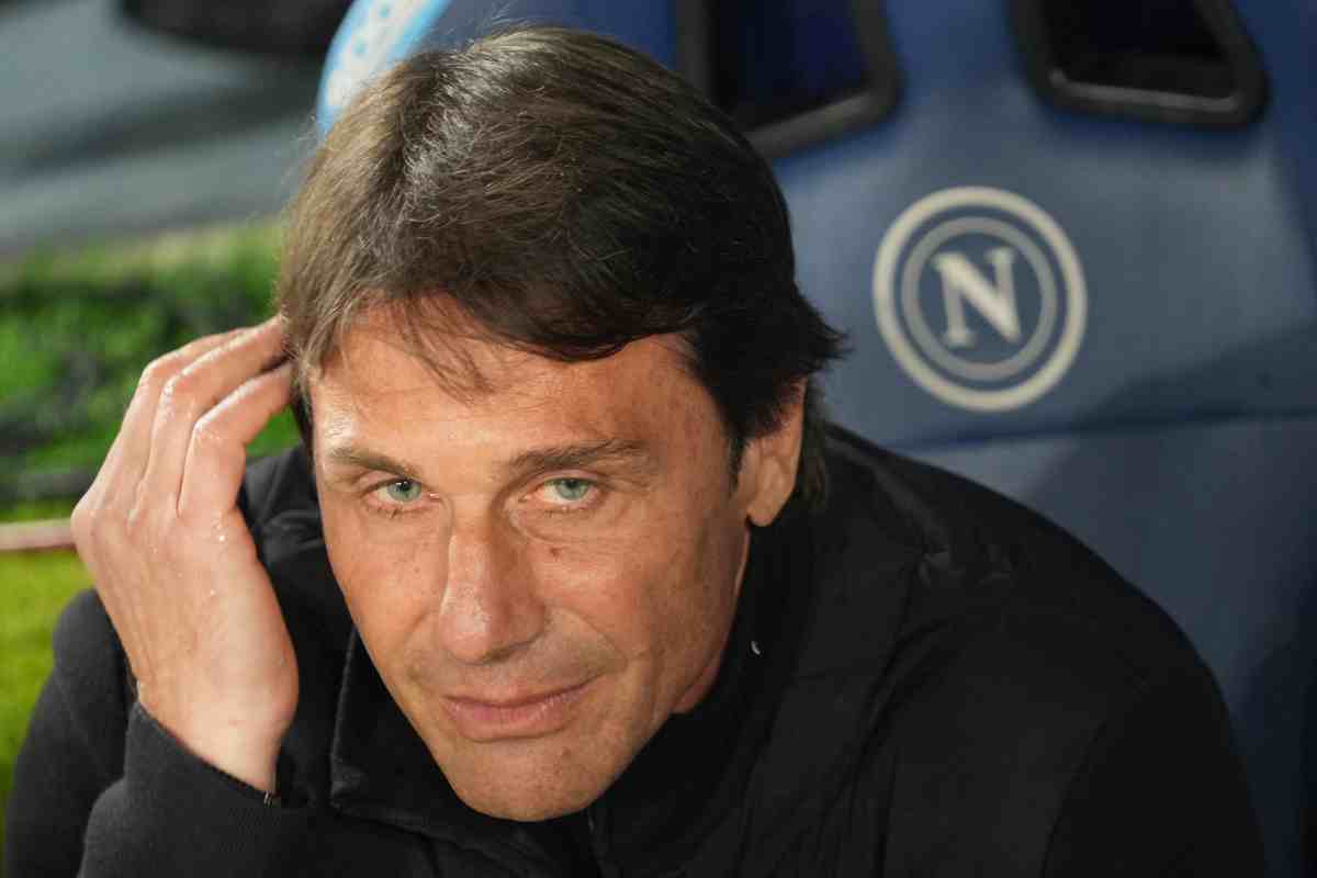Antonio Conte in primo piano