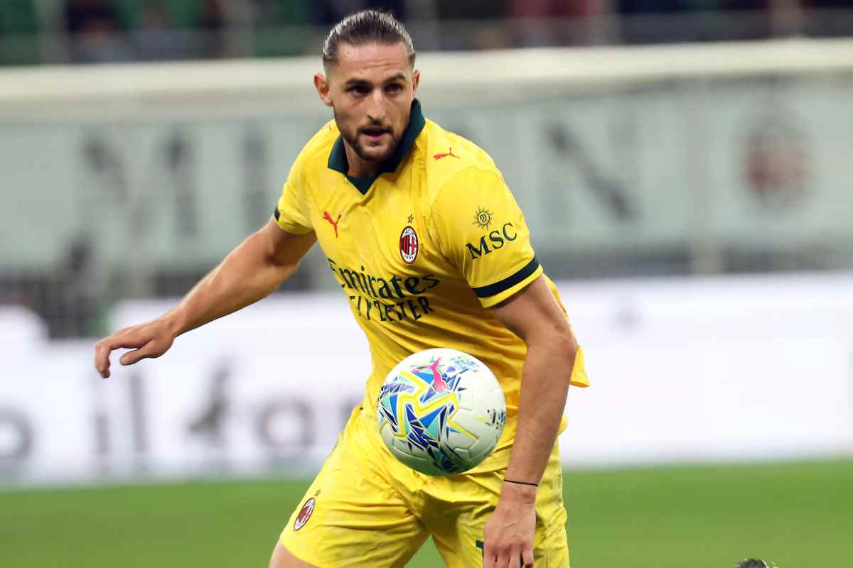 Adrien Rabiot in azione con il Milan