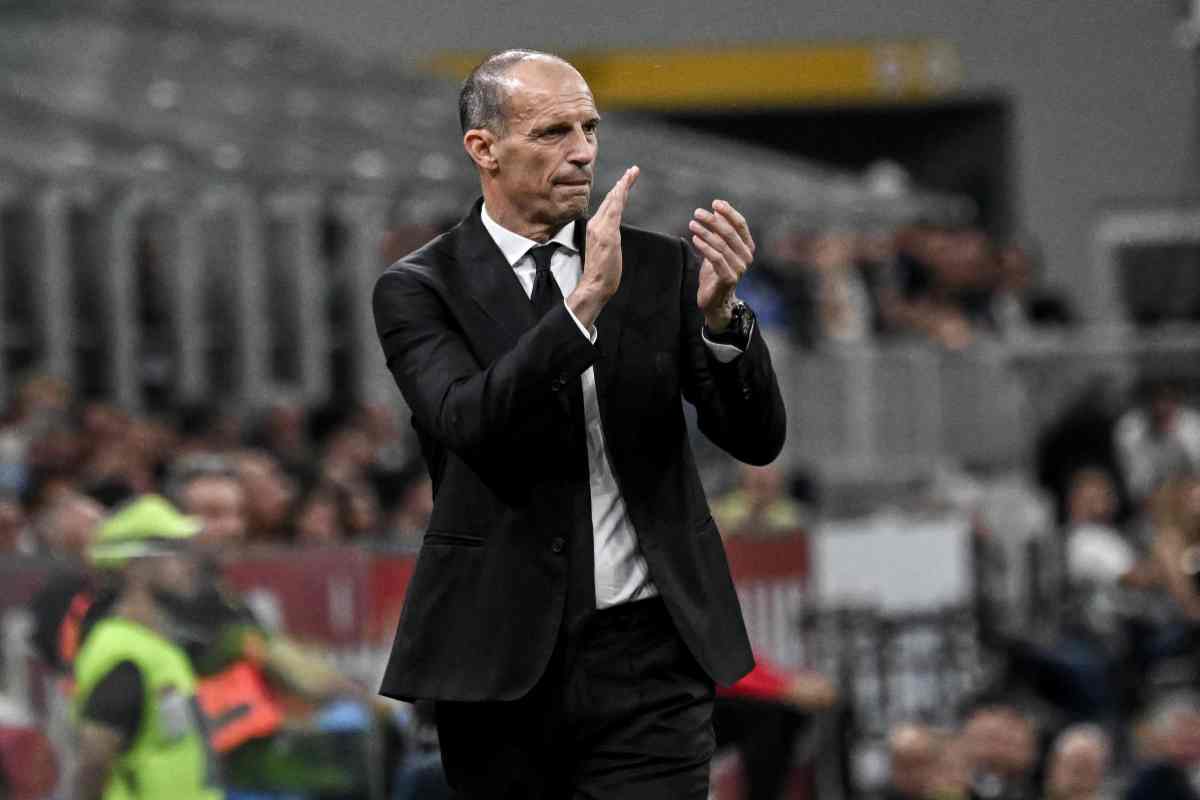 Max Allegri applaude
