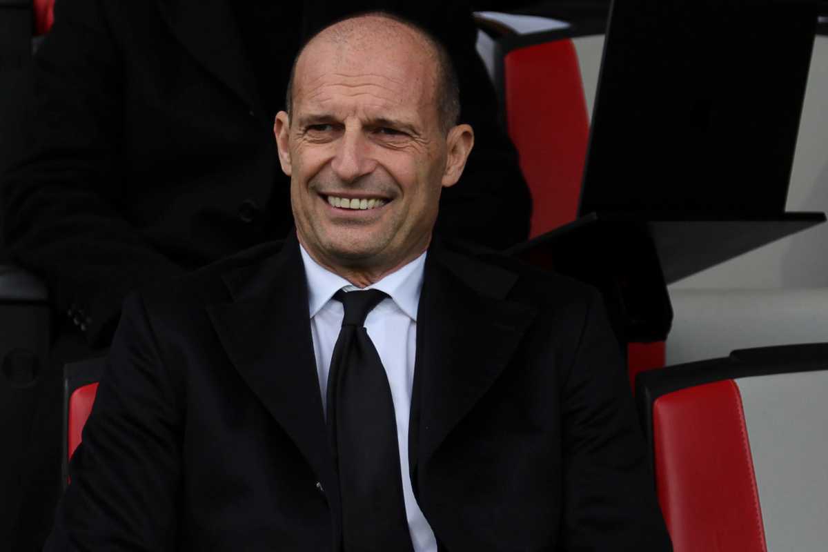 Max Allegri sorride